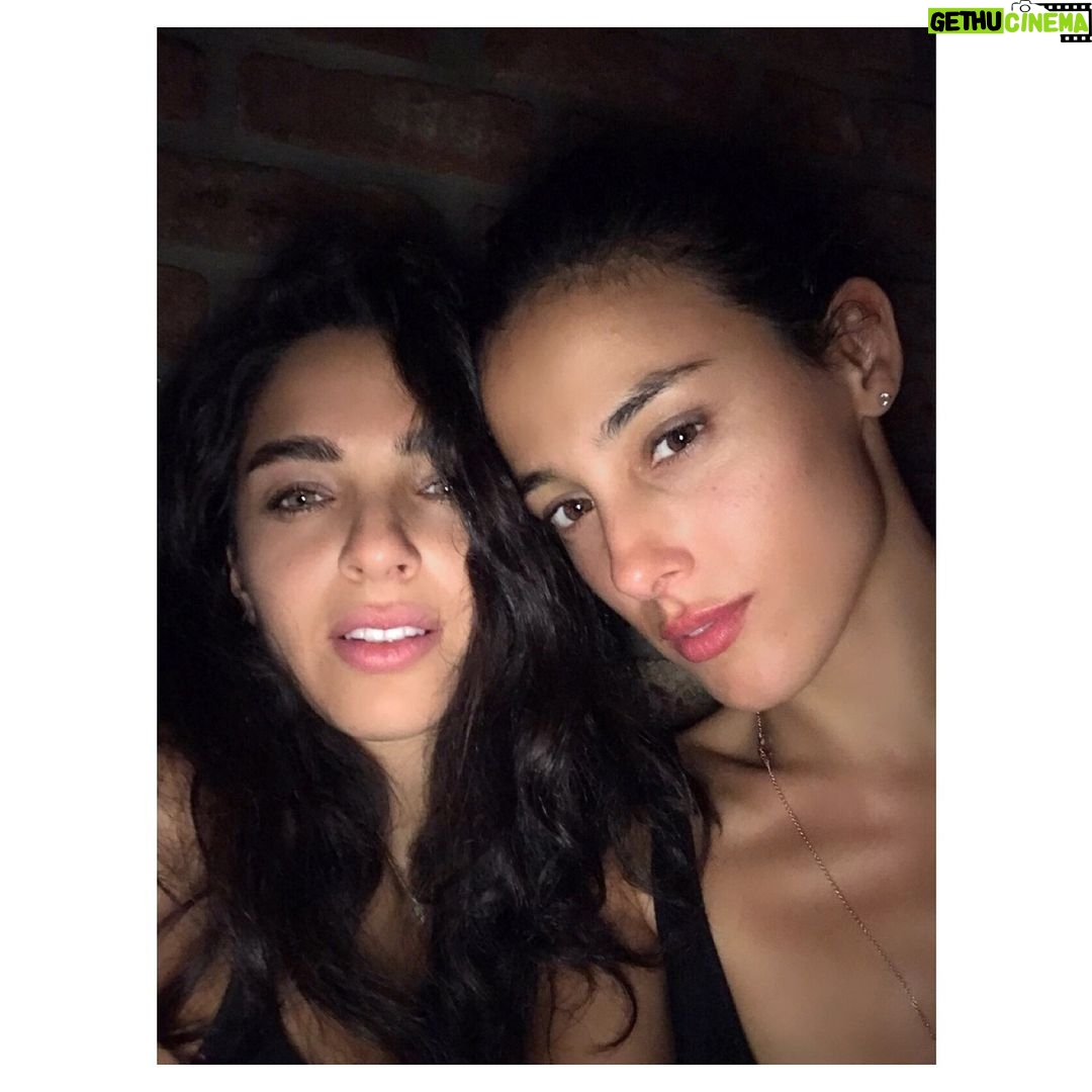 Begüm Akkaya - 4.6K Likes - Sis💋