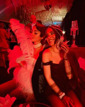 Begüm Akkaya Instagram - Great Gatsby teleportations w/ my loved ones🎩💋