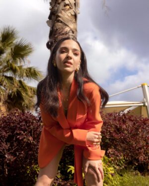 Begüm Akkaya Instagram - Fotoğraf: @ayhanakbasofficial
Styling: @cestlavie.istanbul
Makyaj: @cuneytseven
Saç: @cengizakdumann
Mekan: @radissonbluottomare
PR: @basakgunesberk 
@retouchmagist June 23’ issue🌻