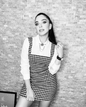 Begüm Akkaya Instagram - ♣️

Make up- @cananhzl