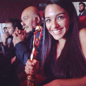 Begüm Akkaya Instagram - 21. Adana Altınkoza Film Festivali "Türkan Şoray" Umut Vaadeden Genç Kadın Oyuncu Ödülü✨ #Nergishanım #Altınkoza
