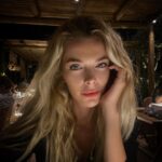 Begüm Kütük Instagram - Bazen hüzünlü, bazen keyifli 💫 Kurul Bitez