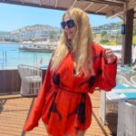 Begüm Kütük Instagram - 🐚🦀 📸: @fulyatek1 #alemsummerwekeend #Bodrum #lovestory #summervibes Kaya Palazzo Resort & Residences Le Chic Bodrum