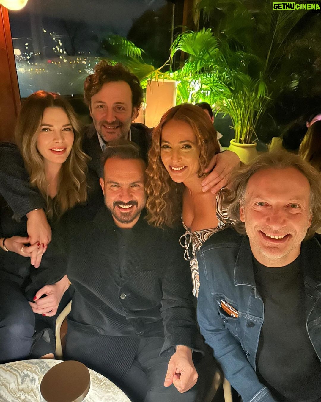 Begüm Kütük Instagram - #since17years 🤍🙏🏻 @gokaygundogdu @mirguncabas @zeynepyuksektepe @erdil MOMO Bebeköy