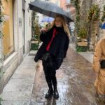 Begüm Kütük Instagram - Pişşt beni özledin mi? @erdil ♥️ Como, Italy