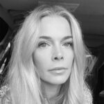 Begüm Kütük Instagram – Yaşadığım derin üzüntü ve kayıpların ardından ölüm gerçeğiyle yüzleşmem, hayatın dengesini kurabilmeyi başarmak adına yaşadığım kızgınlık, suçluluk, adalet arama, depresyon, yalnız hissetme, umut derken içimden sanki bir parça kopmuş gibi kalbimi onarmaya çalışmam tam 40 günümü aldı. Üzüntüm ve kızgınlığım yok olmasa da  herkes gibi yaşama tutunmaya çalışıyorum. Yaşadığım yas sürecinde sosyal hayata dair ne bir paylaşım yapmak istedim ne de paylaşılanlara bakmak istedim. Bugün yaşadığımız felaketin tam 40. Günü. Vefat edenlere Allah’tan rahmet diliyorum.Lütfen sizler de dualarınızı eksik etmeyin. Yaşam elbet devam ediyor ama bize hala ihtiyacı olan kişileri asla unutmayalım, yaşadıklarımızı asla normalleştirmeyelim olur mu? #yas #40 🤲🏻