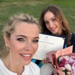 Begüm Kütük Instagram - Bu kadar büyüdün de mezun mu oldun sen? @denizdevrannn 🤍🎓 Boğaziçi Üniversitesi