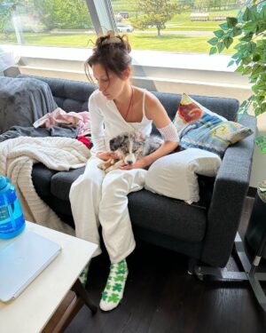 Bella Hadid Instagram - And God Bless my Angel 
Glizzy P. Beans aka Petunia aka Beans 

For never leaving my side not for one second
