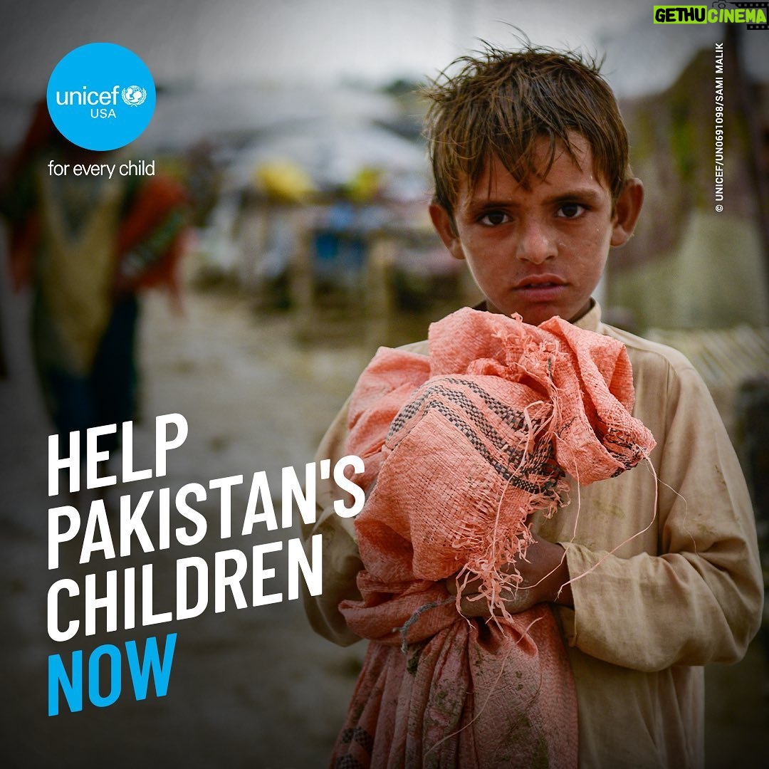 Bella Hadid Instagram - This doesn’t even seem real, but is a reality to so many. More than 1000 people — a third of them children — have died during severe flooding across Pakistan. From June through August, 2022, torrential monsoon rains washed away entire villages and infrastructure across Pakistan’s four provinces, affecting at least 33 million people. 4 million acres of crops have been destroyed and 800,000 livestock have died. Not only is this traumatizing for the people of Pakistan but it will also ,long-term, increase food insecurity across the country and will have a severe impact on the economy… “Pakistan has been facing increasingly devastating climate-induced drought and flooding,” says IRC Pakistan country director Shabnam Baloch. “Despite producing less than 1% of the world’s carbon footprint, the country is suffering the consequences of the world’s inaction.” … This is a climate crisis and we need to be there for the people of Pakistan. $2.50 can provide micronutrient sachets for a pregnant mother and young child $12 can provide a hygiene kits with soap, sanitizer, detergent, buckets, menstrual supplies, etc – enough for 3 months for a family. $55 can provide a carton of 55 ready-to-use-therapeutic food sachets that can treat a child suffering from severe acute malnutrition for 6-8 weeks. UNICEF is on the ground, delivering lifesaving medical supplies, safe water and nutrition, mental health support, educational resources and more. I’m putting the link in my bio in case you’d like to donate. If not , spreading the word on this environmental crisis and the people impacted is very important as well. Love you all and God Bless. 🤍