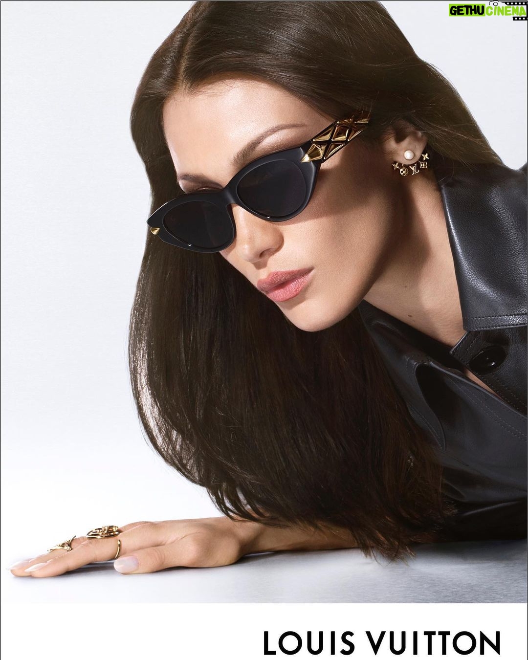 Bella Hadid Instagram - New Louis Vuitton @louisvuitton by #StevenMeisel Styled by @carineroitfeld 🤍 @lamarquisette