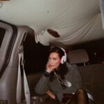 Bella Hadid Instagram - season 3: @ramy on HULU now ! with the incredible, hardworking , hysterically funny & talented @thesteveway 🖤 i am learning more and more veryday , but so bloody grateful for this opportunity… thank you to the entire @ramy production @a24 @calamawy @comeonekamal and most of all, my friend , Ramy …. 🖤