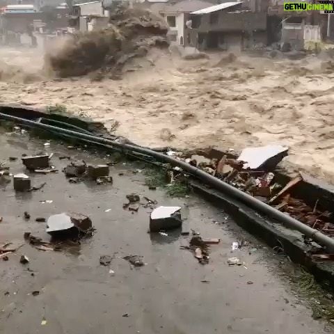 Bella Hadid Instagram - This doesn’t even seem real, but is a reality to so many. More than 1000 people — a third of them children — have died during severe flooding across Pakistan. From June through August, 2022, torrential monsoon rains washed away entire villages and infrastructure across Pakistan’s four provinces, affecting at least 33 million people. 4 million acres of crops have been destroyed and 800,000 livestock have died. Not only is this traumatizing for the people of Pakistan but it will also ,long-term, increase food insecurity across the country and will have a severe impact on the economy… “Pakistan has been facing increasingly devastating climate-induced drought and flooding,” says IRC Pakistan country director Shabnam Baloch. “Despite producing less than 1% of the world’s carbon footprint, the country is suffering the consequences of the world’s inaction.” … This is a climate crisis and we need to be there for the people of Pakistan. $2.50 can provide micronutrient sachets for a pregnant mother and young child $12 can provide a hygiene kits with soap, sanitizer, detergent, buckets, menstrual supplies, etc – enough for 3 months for a family. $55 can provide a carton of 55 ready-to-use-therapeutic food sachets that can treat a child suffering from severe acute malnutrition for 6-8 weeks. UNICEF is on the ground, delivering lifesaving medical supplies, safe water and nutrition, mental health support, educational resources and more. I’m putting the link in my bio in case you’d like to donate. If not , spreading the word on this environmental crisis and the people impacted is very important as well. Love you all and God Bless. 🤍