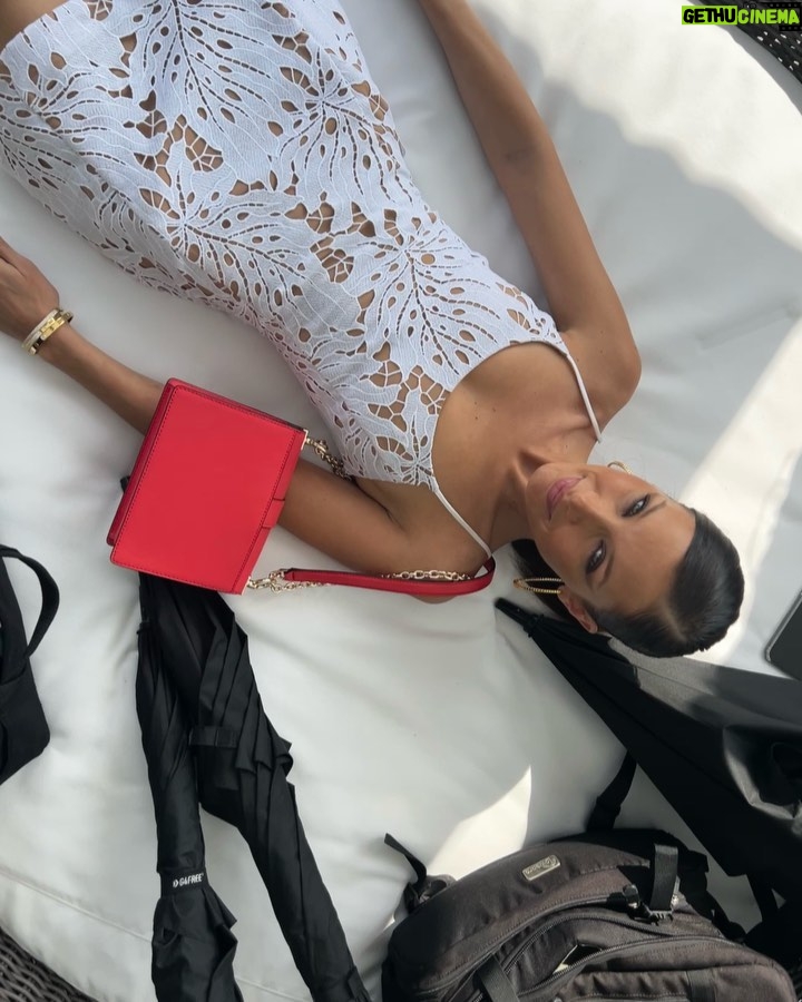 Bella Hadid Instagram - @michaelkors #michaelkors partner in crime @altonmason 👯🖤 #Ad