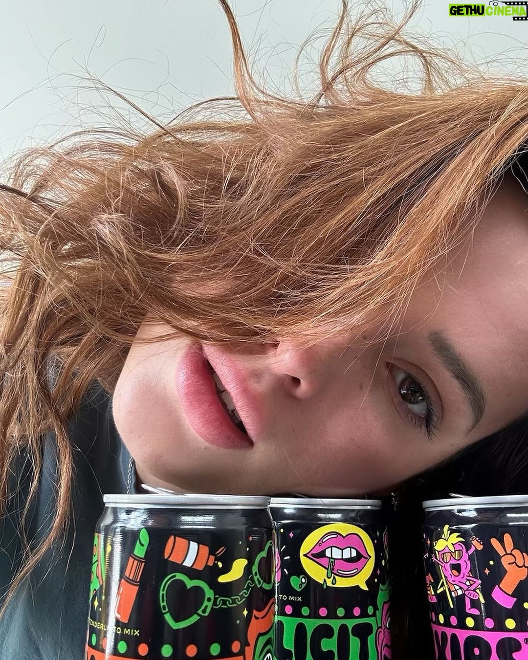 Bella Thorne Instagram - These @illicit.elixirs got me SO HAPPY haha! Finally a fruity, flirty and FUNctional beverage #IllicitElixirsPartner