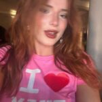 Bella Thorne Instagram - Shirt says all I need to say ** @ Mike white