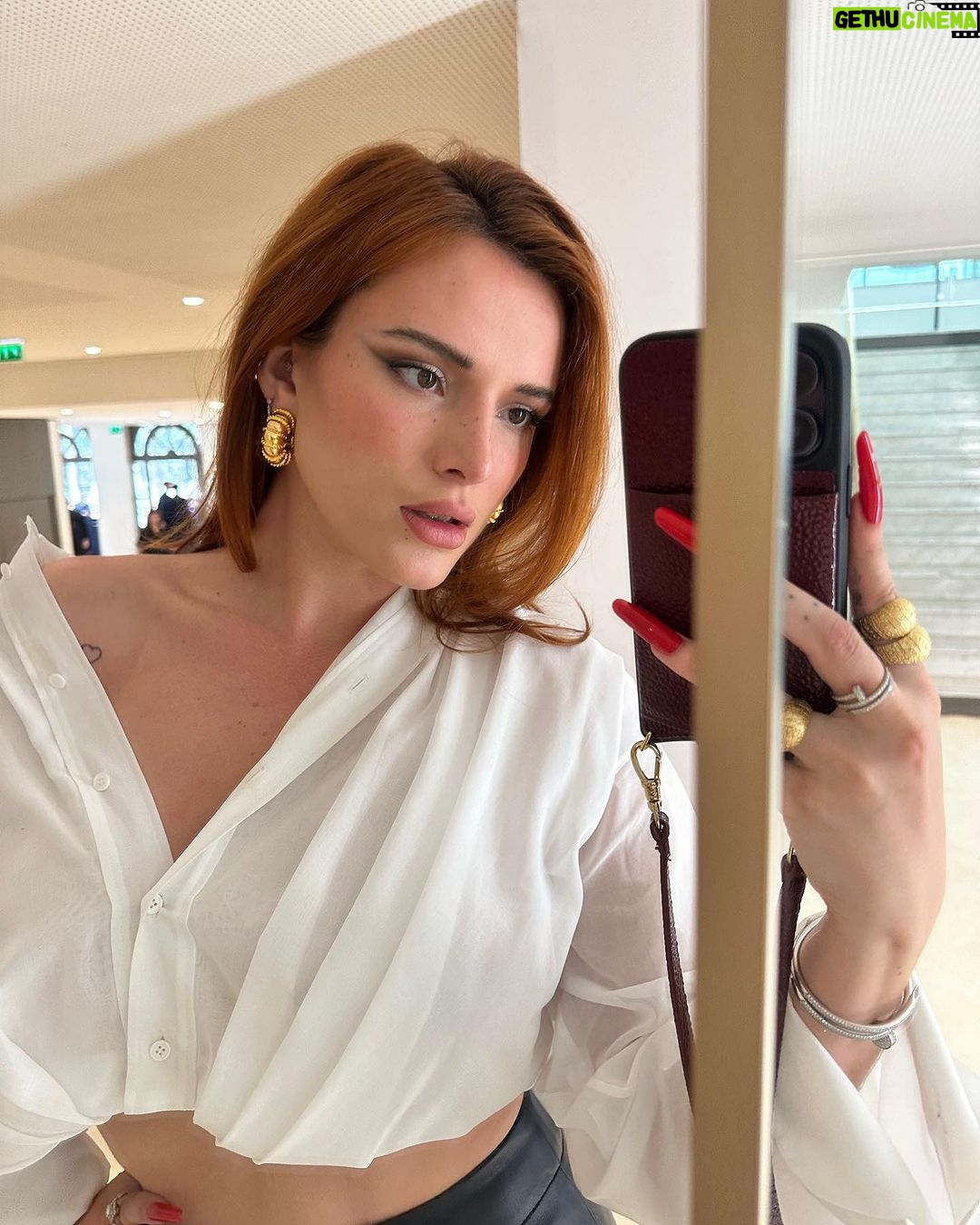 Bella Thorne Instagram - Not so quiet luxury in Paris
