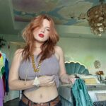 Bella Thorne Instagram - Ok so sun Libra Moon Capricorn And rising Taurus Can someone explain my astrology to me !!! Also 80 % masculine and 20% feminine sounds about right😂