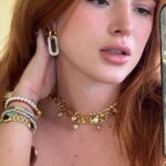 Bella Thorne Instagram - Yes, these necklaces are sold out. Yes, we’re getting more. Don’t @ 😡😡 me!! So many other great options @thornedynasty
