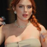 Bella Thorne Instagram - So excited to direct this little video for boss!! Tell me how you’re ur own boss below ;) @boss #BeYourOwnBoss