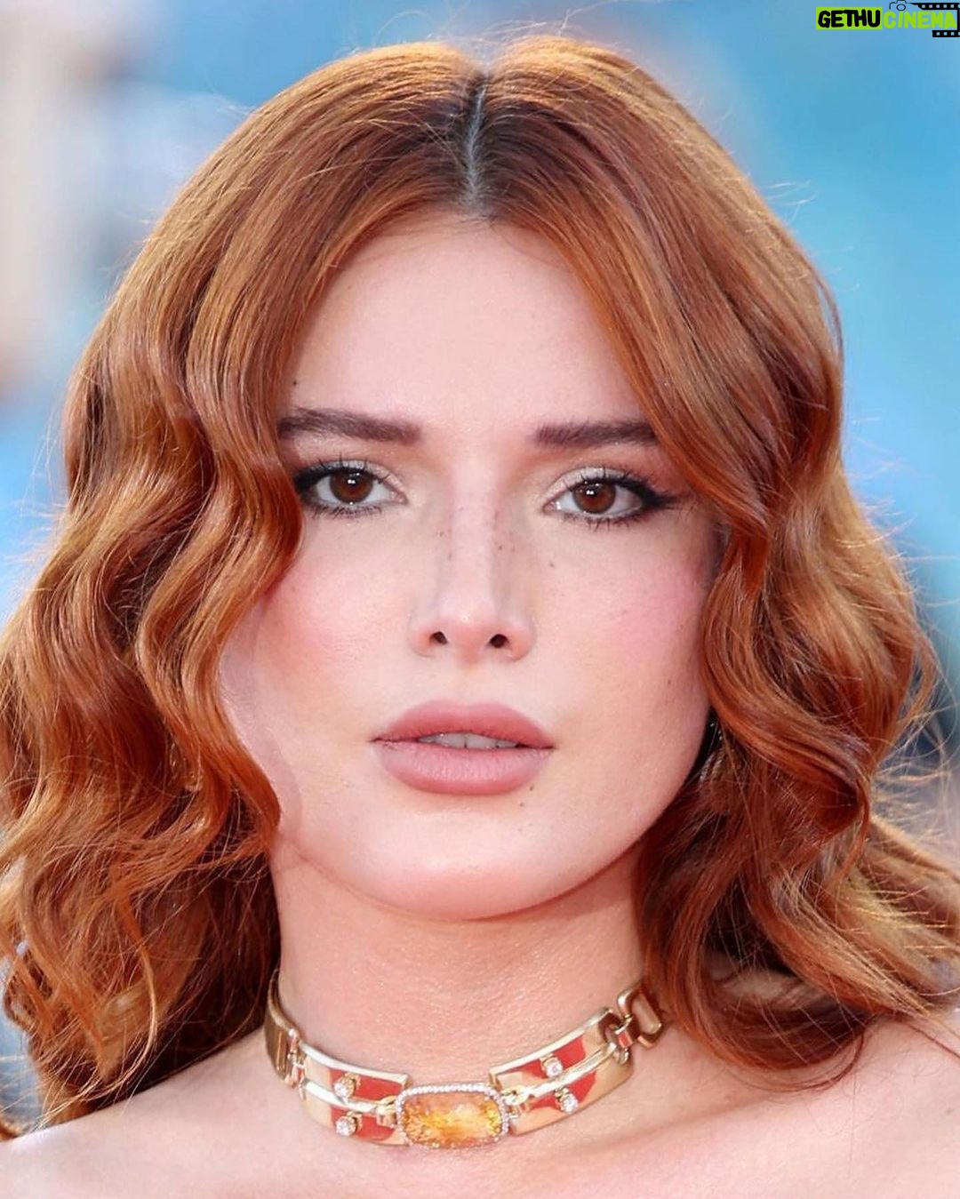 Bella Thorne Instagram - @tomford in Venice 😍