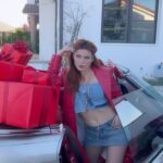 Bella Thorne Instagram - The holidays with @thornedynasty and CYBER MONDAY and free shipping with code!?! 🥹👏👀😘💍