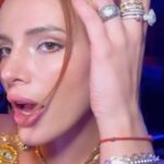 Bella Thorne Instagram - Keep your opinions to yourself but direct your compliments towards me (and @schiaparelli )