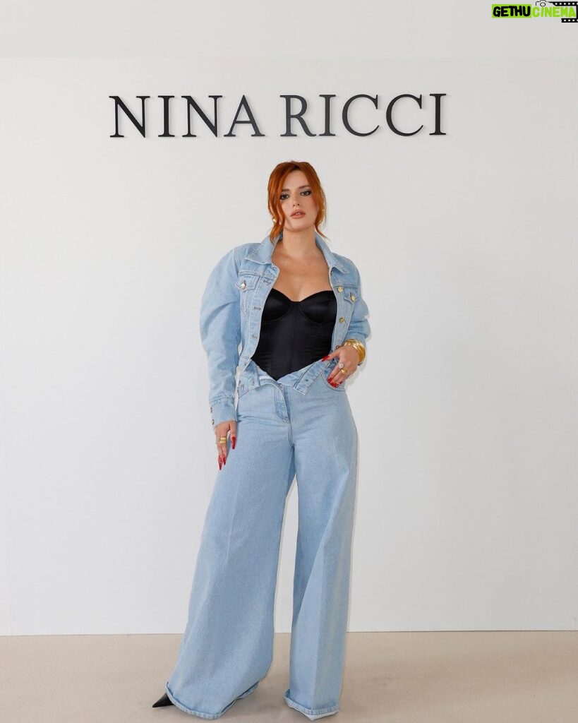 Bella Thorne Instagram - @harris_reed is an absolute icon this show was FABULOUS in every sense of the word @ninaricci Palais de Tokyo