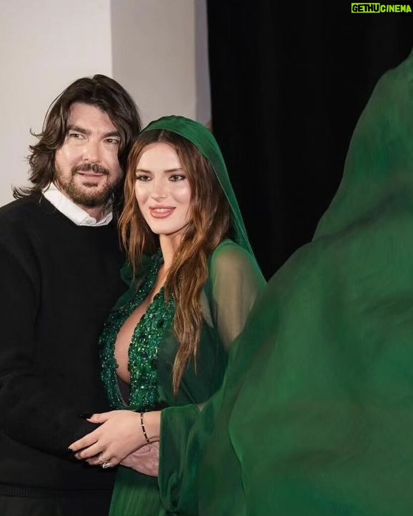 Bella Thorne Instagram - Green is my favorite color with the sweetest darling at @stephanerolland_paris