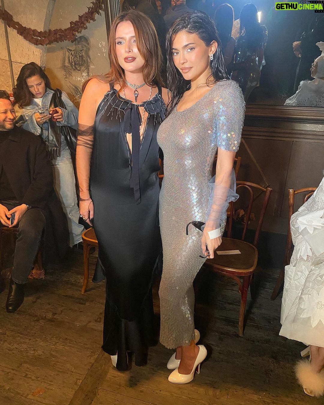 Bella Thorne Instagram - Thank you for having me @renzorosso @stefano.rosso.brave 🖤 @maisonmargiela @jgalliano was everything and I got to wear my @thornedynasty Jewlery with this amazing look that I loved so much!! Paris,France