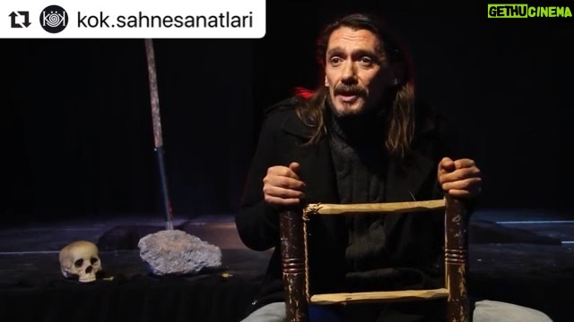 Berkan Şal Instagram - #Repost @kok.sahnesanatlari with @make_repost ・・・ Geçtiğimiz hafta @farabisahnesi oyunumuz sonrası yaptığımız röportaj ile @berkansal, sizlere #Koleksiyoncu oyununu anlatıyor. 🎭 #TiyatroYaşayacak Koleksiyoncu oyun programı hakkında bilgi almak için; 📞 05375423518 #ankara #tiyatro #sahne #event #sahnesanatlari #berkanşal #özbirerciyas #oyunculuk #event #yaşasıntiyatro #art #theatre #hakanboyav #koleksiyoncu #f#farabisahnesi Farabi Sahnesi