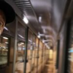 Bernhard Hoëcker Instagram - Es geht wieder los! Auf nach Hamburg, zu neuen Folgen von „Wer weiss denn Sowas?“. Ich freu mich auf @kaipflaume, @elton_tv und den Rest der wilden Bande. #werweissdennsowas #zug #frühammorgen #reisen #bergwelten Bonn Hauptbahnhof