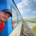 Bernhard Hoëcker Instagram - Neue Insel gleiches Motiv. Heute sind @wigaldboning und ich mit „Gute Frage!“ auf Wangerooge. Mal sehen, welchen Geheimnisse über die Insel wir den Gästen entlocken können. Rosengarten, 19:30 Uhr (glaub ich …) #wangerooge @wangerooge.de #gutefrage #nordseeinsel #live #bühne #improvisation