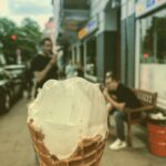 Bernhard Hoëcker Instagram – mmmhhhhhhh Danke @kaipflaume #poelchaukamp Eiscafe am Poelchaukamp