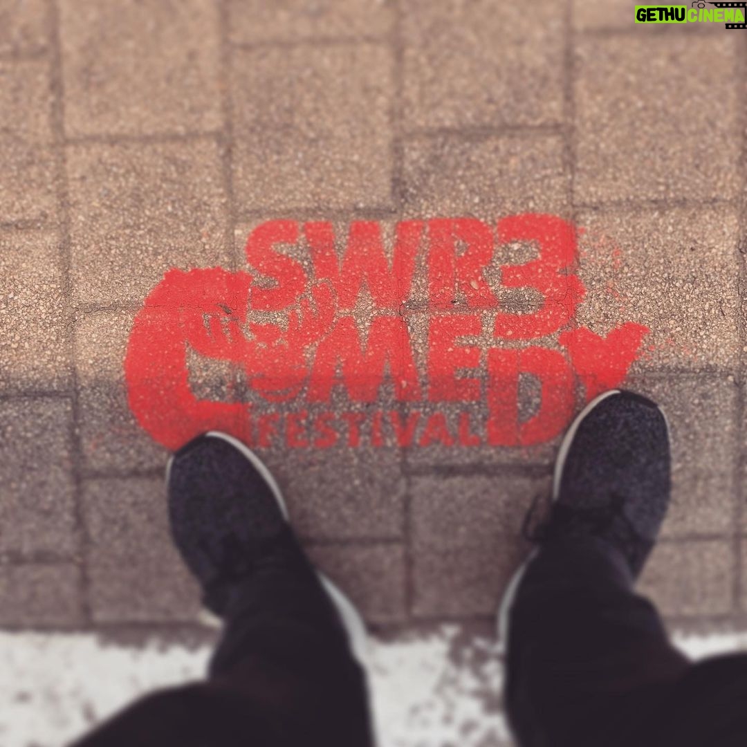 Bernhard Hoëcker Instagram - bin in Bad Dürkheim beim @swr3online #comedyfestival. Welch Freude wieder in der #pfalz zu sein und den #pfälzerwald zu sehen.