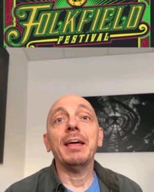 Bernhard Hoëcker Instagram - Vielen Dank für deine überaus charmanten Wünsche zu unserem Jubiläum lieber @bernhardhoecker!

Wer feiert mit uns 25 Jahre Schandmaul?
Am 7. & 8. Juli 2023 beim @folkfield_festival im Amphitheater Gelsenkirchen 🤟

#schandmaul #bernhardhoecker #25jahre #folkfield #musikverbindet