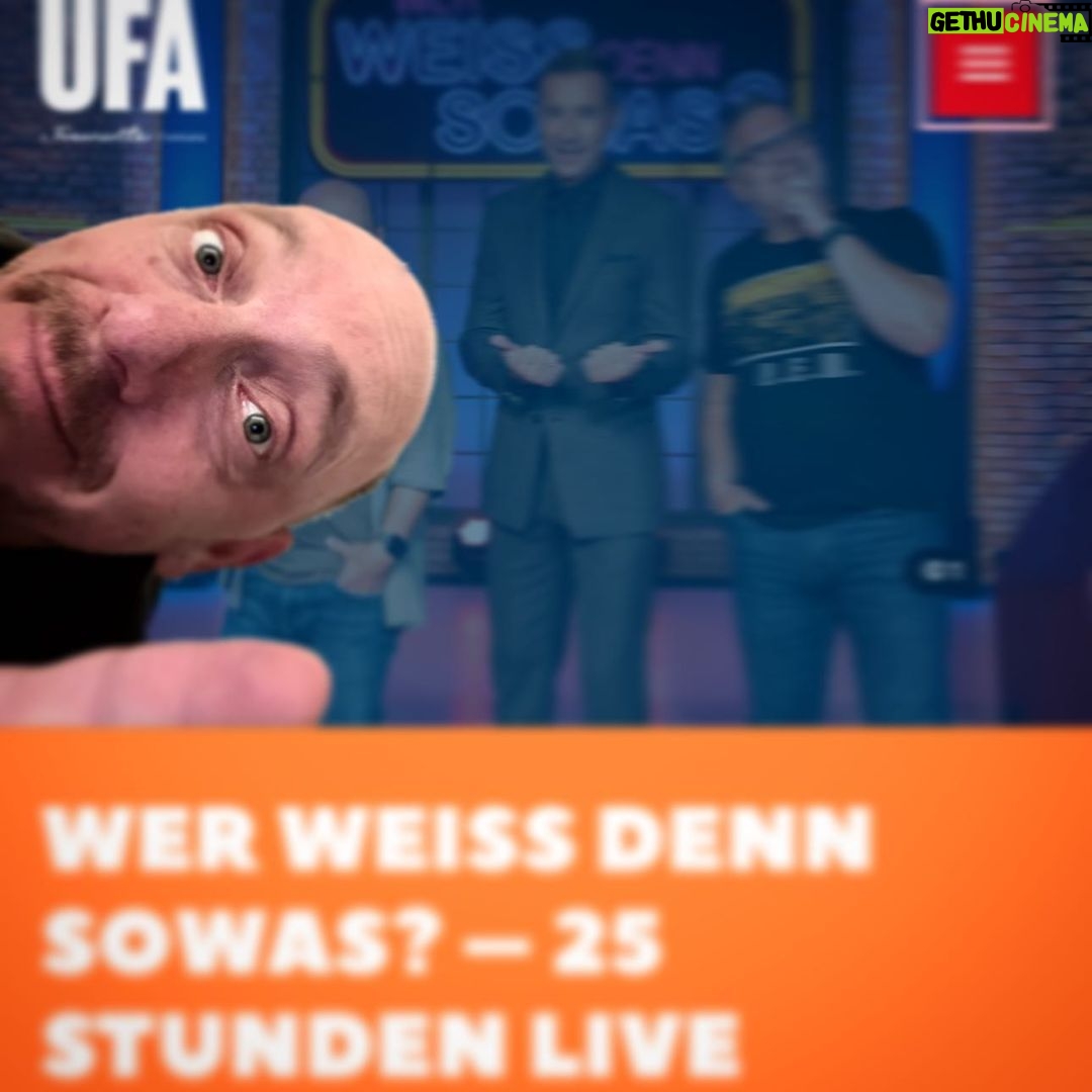 Bernhard Hoëcker Instagram - Staffelstart von „Wer weiss denn Sowas?“ mit nem Knaller: 25h live im Internet und ein paar mal dazwischen im TV (das wo man früher so Sachen gesehen hat). Es gibt noch Restkarten. Wer also Lust hat sehr lange online, über mehrere Sendungen Publikumsjoker und am Ende sehr müde zu sein, ist hier genau richtig: https://www.ufa.de/ticketing/wwds-25stunden @werweissdennsowas_official @kaipflaume @elton_tv #25hlivestream #25h #wachbleiben @ufa