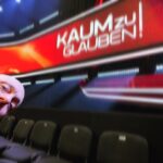 Bernhard Hoëcker Instagram - Endlich ist es soweit: Neue, unfassbare Geschichten, die wir bei @kaum.zuglauben erraten müssen… @kaipflaume @wincentweiss @klaradeutschmann @reinhold_beckmann @norddeutscherrundfunk Studio Hamburg