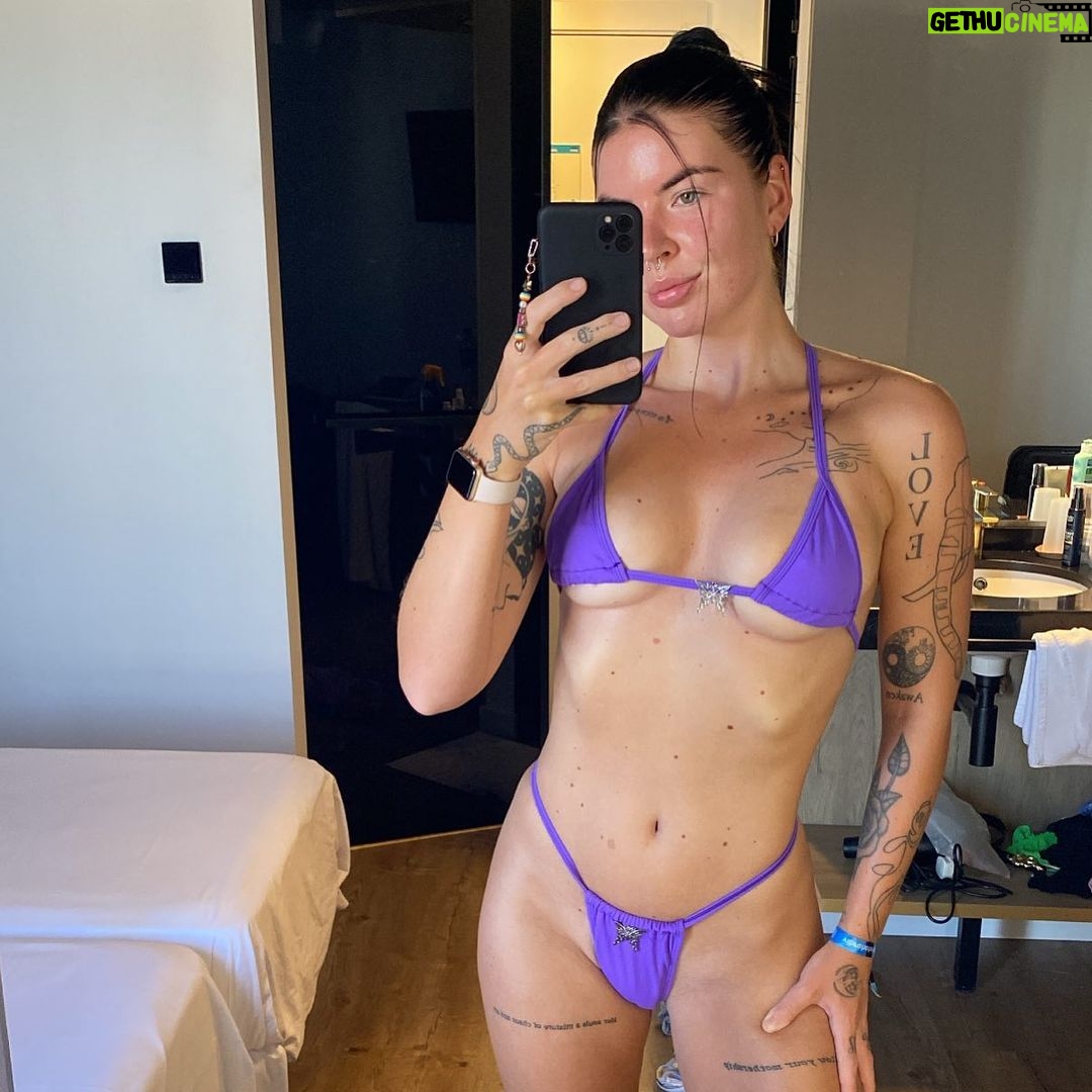 Beth Spiby - 545 Likes - 📍IBIZA