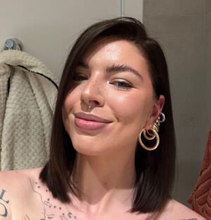 Beth Spiby Instagram - And the new hair