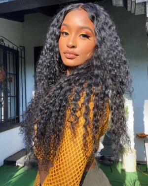 Bethany Clayton Instagram - Quarantine update: loss two nails today 😭 so now all them gotta come off !! 😩 loooving this hair thouuu..not having to do much to my own hair during this time has been a BLESSING✨🌞 #protectivestyles 
Hair x @mercyshairextension 
Custom wig x @maxglambeauty