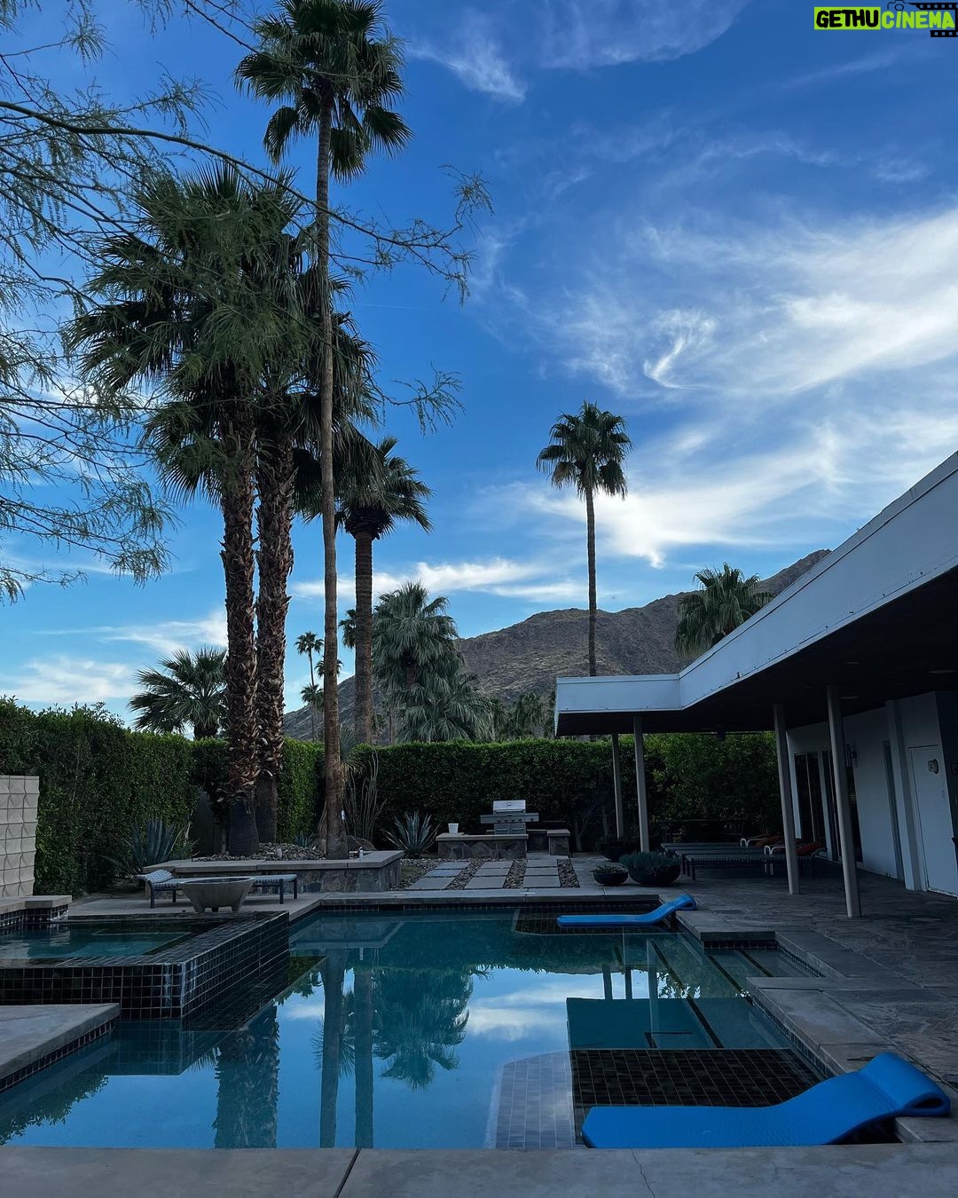 Bethany Clayton Instagram - Palm Springs dumpy ❤️🔥 Palm Springs, California