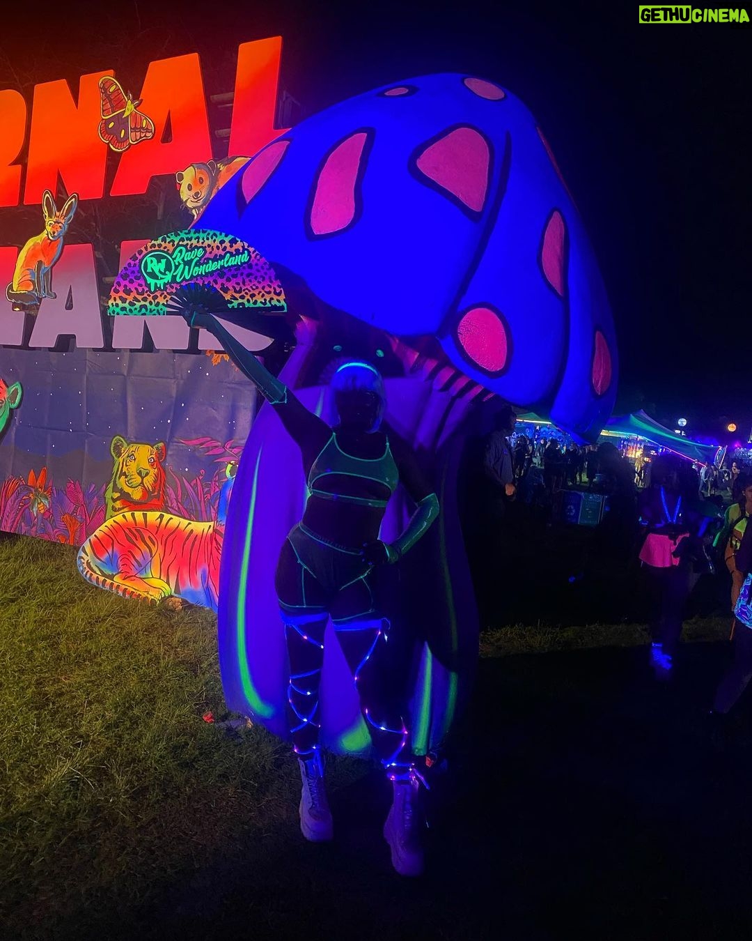 Bethany Clayton Instagram - THE REAL ALIEN SUPERSTAR 👽💚💫 easily one of the best weekends of my life!! 🤍 •Outfit & accessories @iheartraves •Shoes: @ravewonderland Nocturnal Wonderland