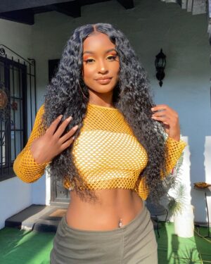 Bethany Clayton Instagram - Quarantine update: loss two nails today 😭 so now all them gotta come off !! 😩 loooving this hair thouuu..not having to do much to my own hair during this time has been a BLESSING✨🌞 #protectivestyles 
Hair x @mercyshairextension 
Custom wig x @maxglambeauty