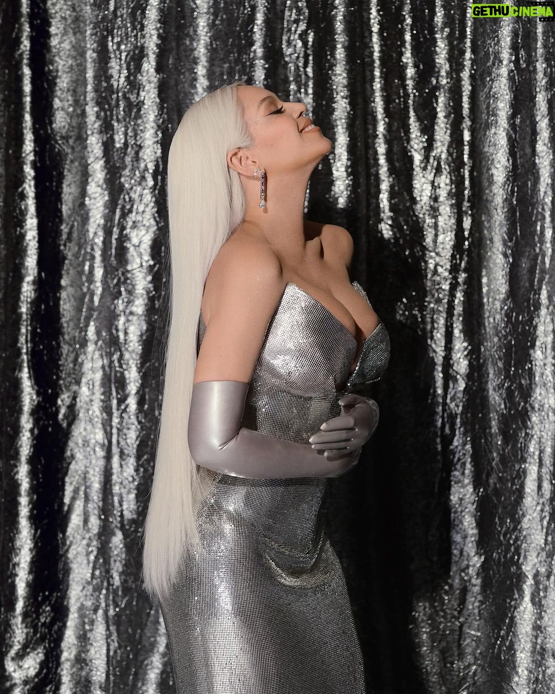 Beyoncé - 4.4 Million Likes -