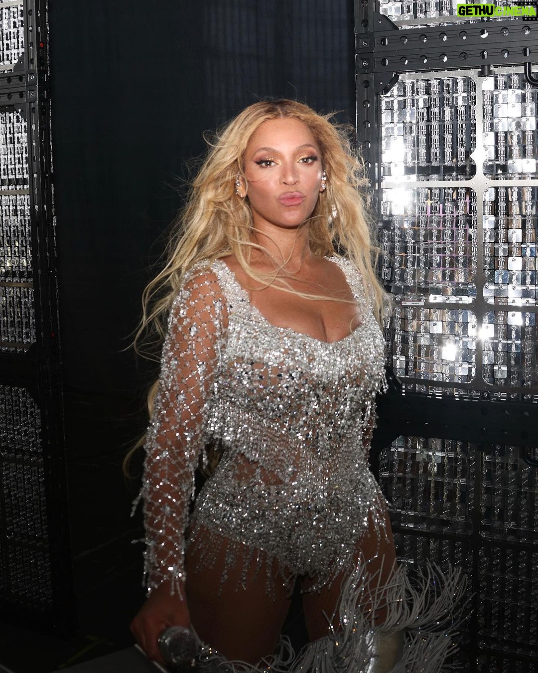 Beyoncé Instagram - Vancouver, British Columbia
