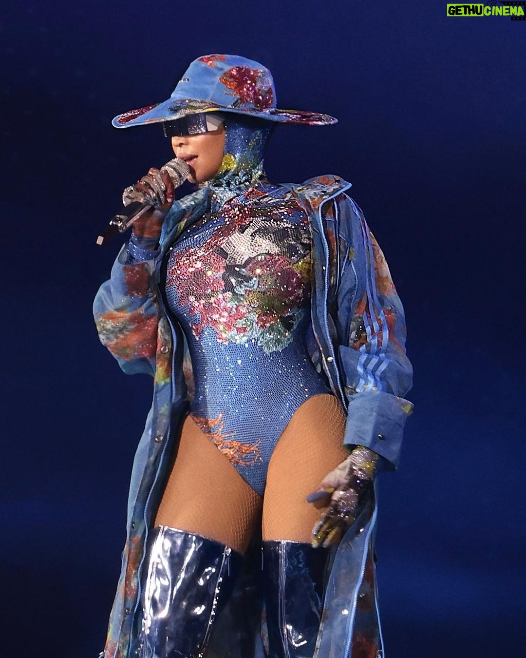 Beyoncé Instagram - Vancouver, British Columbia