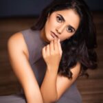 Bhagyashree Mote Instagram - The only person you are destined to become is the person you decide to be.🎭 Ralph Waldo Emerson . . . 📸 @vijaypowarphotography 💄@fabulla_by_lakshmi #new #me #transition #change #different #phase