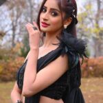 Bhoomika Dash Instagram - First look from the romantic song of the year “ Khojibathu paigali besi “ from the film “Operation 12/17” ♠️ Full song releasing tomorrow in @amaramuzik YouTube channel. Choreographed by Bollywood Director and Choreographer Nimesh Bhat Directed by @sudhanshumohansahoo Styled and Designed by @ramulicreation MUA @chinu_makeup Hair @makeupbytulasi Mughal Garden Srinagar Kasmir