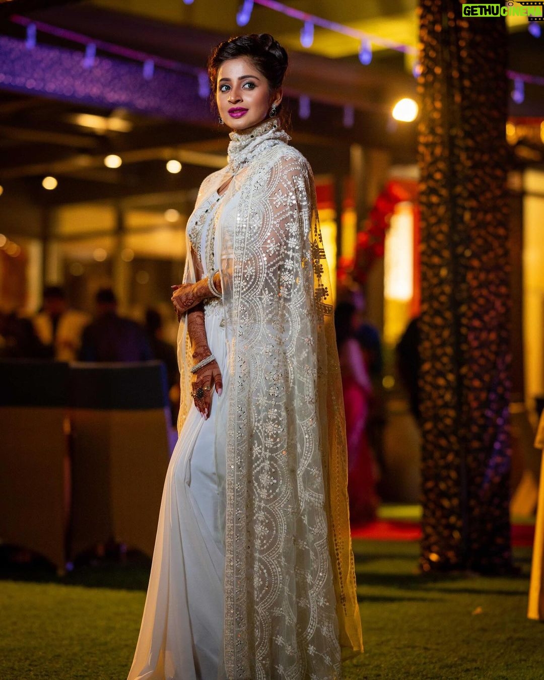 Bhoomika Dash Instagram - Whatβs your zodiac sign ?_______ Because Sagittarius are born to shine πβ¨ π @mahendrabaral_official πΈ @asutoshphotomagicofficial π@chinu_makeup πββοΈ @makeupbytulasi Vivanta By Taj