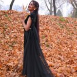 Bhoomika Dash Instagram - First look from the romantic song of the year “ Khojibathu paigali besi “ from the film “Operation 12/17” ♠️ Full song releasing tomorrow in @amaramuzik YouTube channel. Choreographed by Bollywood Director and Choreographer Nimesh Bhat Directed by @sudhanshumohansahoo Styled and Designed by @ramulicreation MUA @chinu_makeup Hair @makeupbytulasi Mughal Garden Srinagar Kasmir